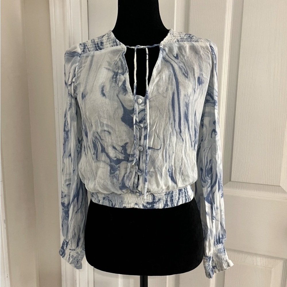Hollister Blue and White Patterned Blouse